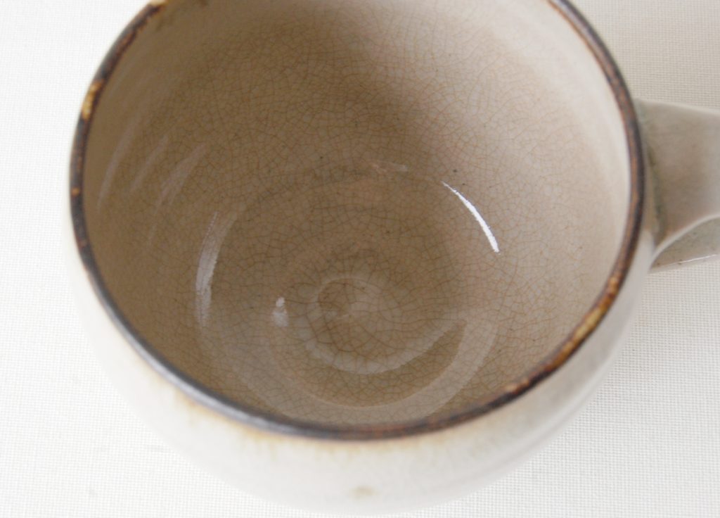 貫入のマグカップ 経年変化後